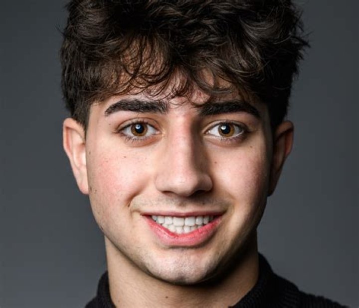 Zachary Huelsman Net Worth