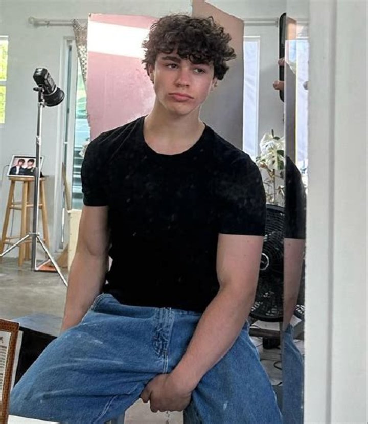 Zackary Arthur Movies, Bio, Wiki, Age, Chucky, Grey’s Anatomy, and Net Worth